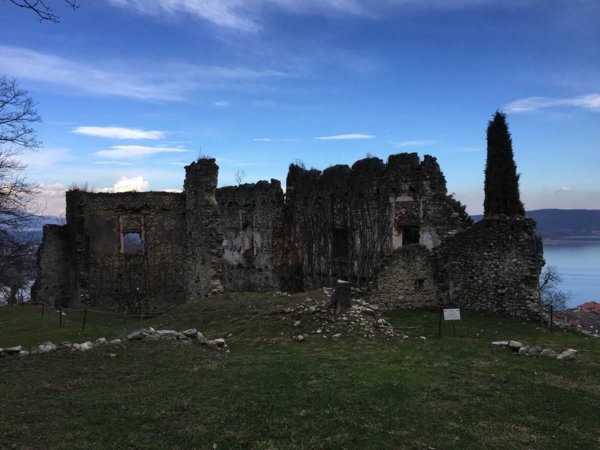 Casa Corte Alla Rocca Арона Екстер'єр фото